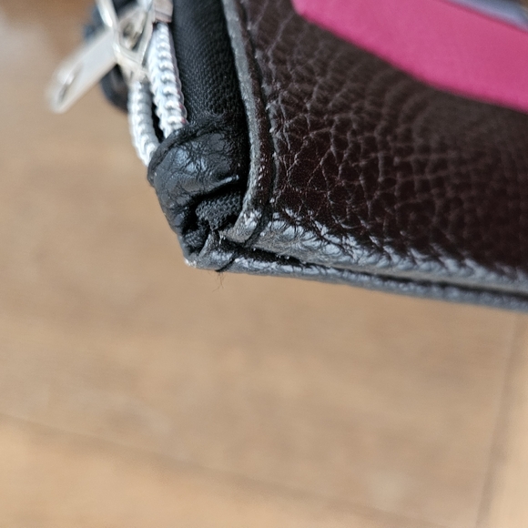 Wristlet MTV Music Television W/strap - Picture 5 of 7